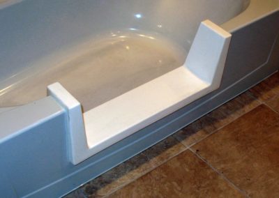 Walk-Thru Insert Gray Tub