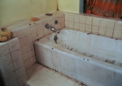 Bathtub Refinishing - Before